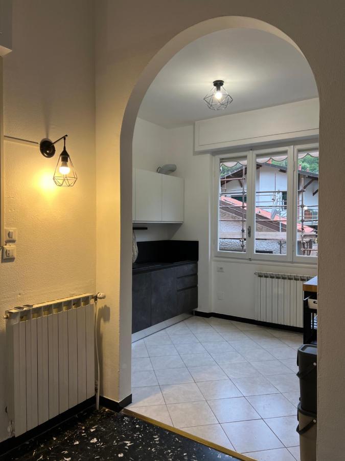 Villa Silvia, Indipendente Con Giardino Privato E Garage Varraze Exterior foto